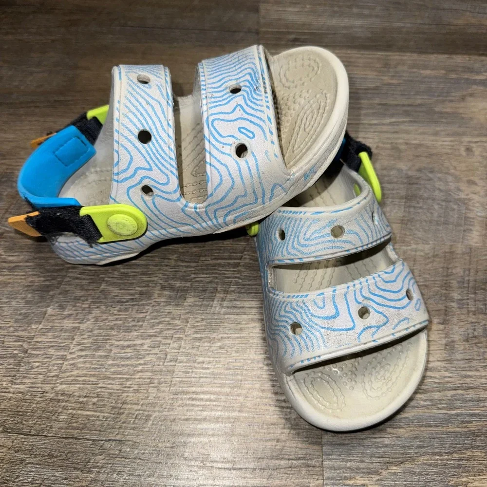 Crocs Kids All-Terrain Sandal Blue Topographic Topo Print Gray C11 Outdoor